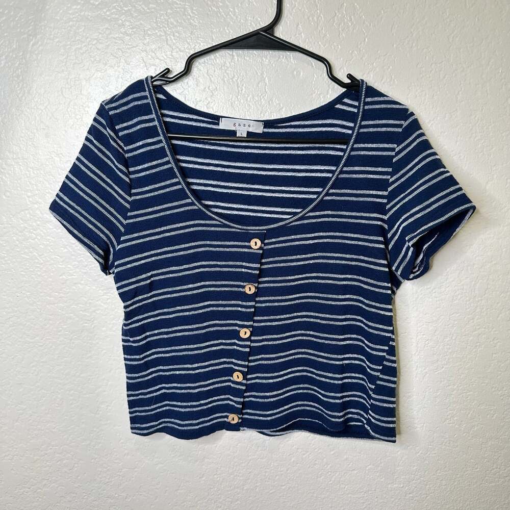 Blue and White Striped Short Sleeve Button-Front Crop Top Size Large